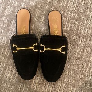 Starr & Wales Suede black mules